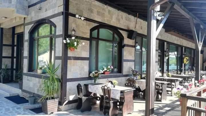 Тодорини Кукли Hotel Szpancsevci Kültér fotó